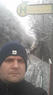 Wartehäuschen B1/Pichlinger Straße